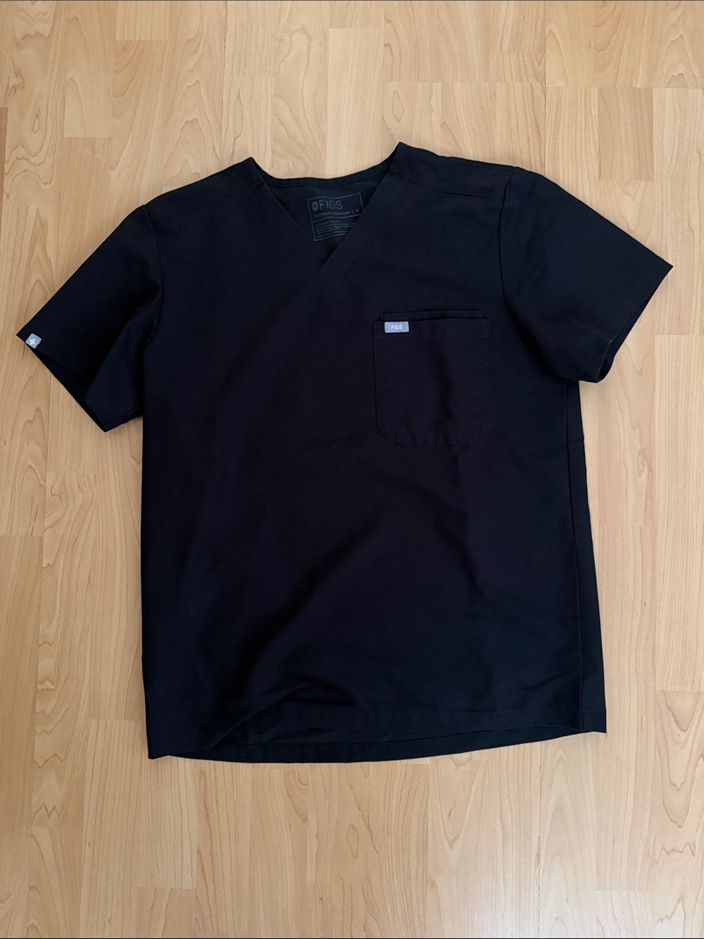 Figs Men’s Black V-Neck Scrub Shirt